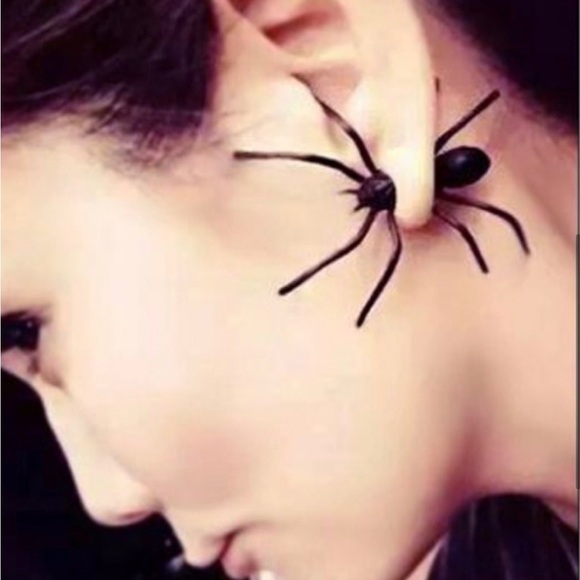 Ghost Spider Statement Earrings 🕷 🕸 - Picture 2 of 3